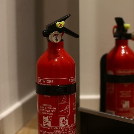 شقة ميلان  في Garibaldi Fifty Attic Near Duomo المظهر الخارجي الصورة