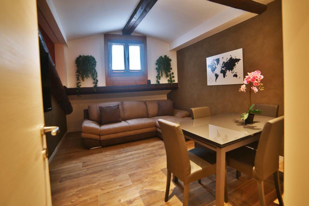 شقة ميلان  في Garibaldi Fifty Attic Near Duomo المظهر الخارجي الصورة